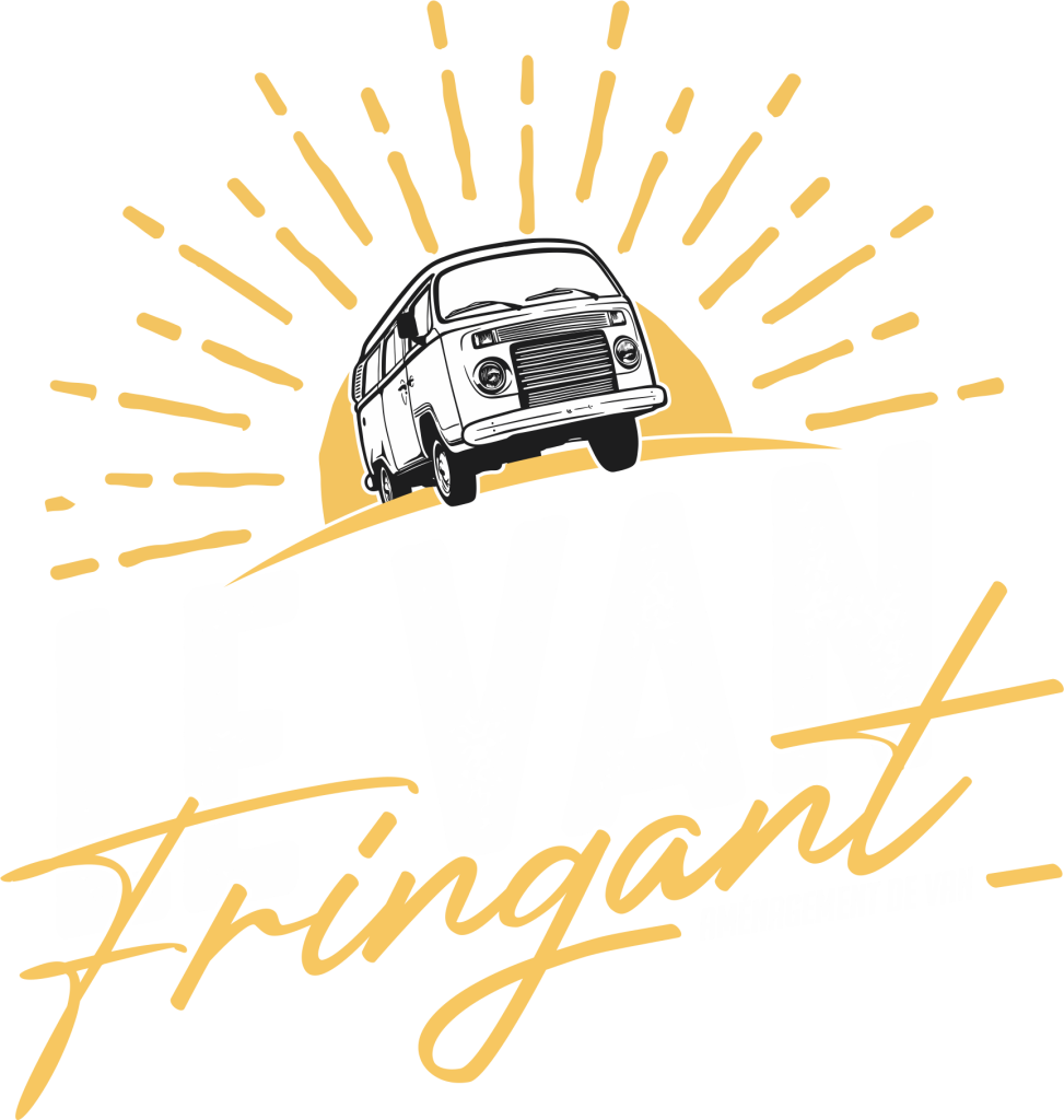 Logo blanc, Le Van Fringant, aménagement de van aux Essarts-en-Bocage